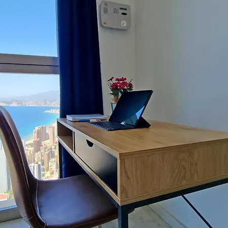 Highrise With Private Terrace & Sea Views - 34th Floor Apartment *