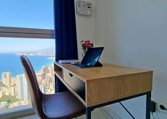Highrise With Private Terrace & Sea Views - 34th Floor Appartamento *