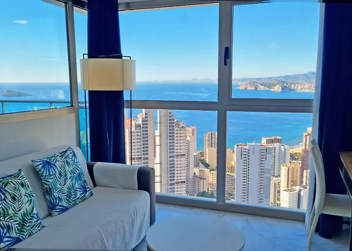 Highrise With Private Terrace & Sea Views - 34th Floor Lägenhet