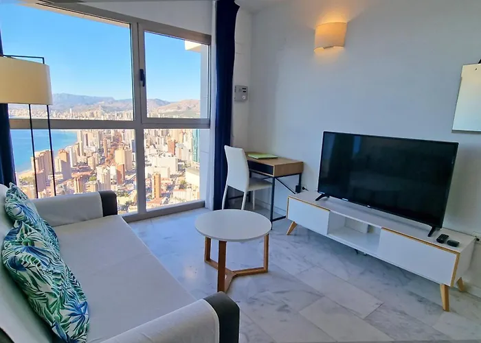 Highrise With Private Terrace & Sea Views - 34th Floor Lägenhet *